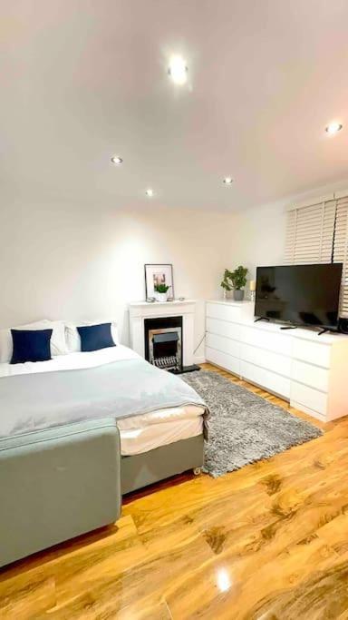 A Beautiful Stylish 2 Bedroom Apartment -City Of Лондон Екстер'єр фото
